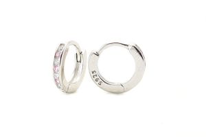 Ezüst gyermek fülbevaló keskeny karika rózsaszan-fehér 8mm - Ezüst gyerek fülbevaló