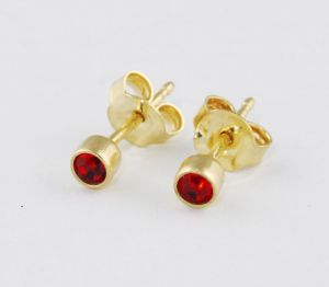 Sárga arany bedugós szoliter piros köves fülbevaló - Arany gyerek fülbevaló