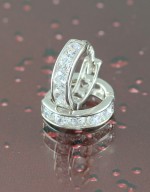 Fehérarany baba fülbevaló fehér köves 6mm 